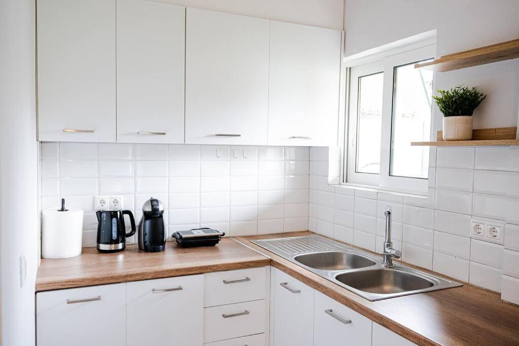 Cosy Apartment 700M From Acropolis Athens Exterior photo